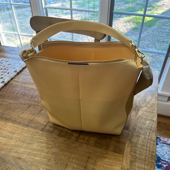 Rothy's Mini Zip Bucket Butter Yellow NEW - Picture 2 of 12